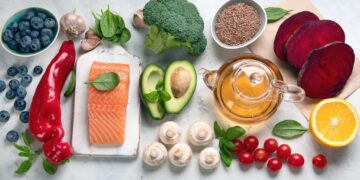 Ung thư và thói quen dinh dưỡng của người Việt